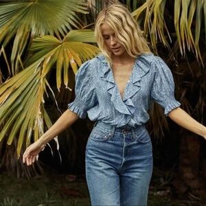 Doen Henri Top in Blue Garden Bloom Medium - NWT
